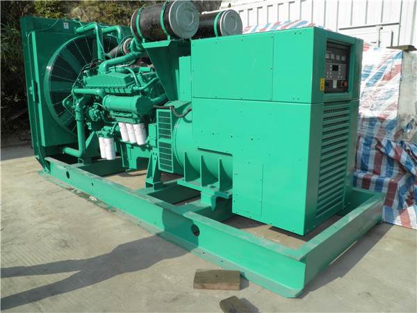 保康出租发电机 发电机组厂家：柴油发电机组的控制屏的作用是什么？