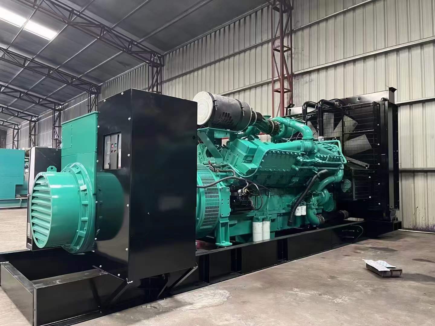 保康如何降低 800kW 柴油发电机输出电流的波动？