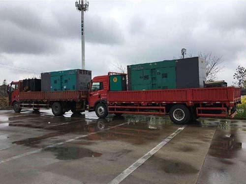 保康涂抹密封胶后，需要等待多长时间才能安装水冷式机油散热器密封件？